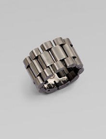 Hand hardware in multiple rows of brass.Three rows of smooth brassAbout 1 diameterMade in ItalyAdditional Information Men's Ring Size Guide Hand hardware in multiple rows of brass.Three rows of smooth brassAbout 1 diameterMade in ItalyAdditional Information Men's Ring Size Guide