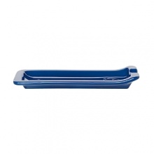 The Emile Henry spoon rest keeps your counters neat and makes clean up easy. The Emile Henry spoon rest keeps your counters neat and makes clean up easy.