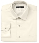 Crafted in convenient wrinkle wash fabric and expertly tailored for the modern man, this fitted Geoffrey Beene dress shirt jump-starts any guy's workweek wardrobe.