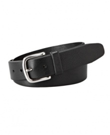 With either a nickel or brass buckle, this belt from Fossil provides you with ample style. With either a nickel or brass buckle, this belt from Fossil provides you with ample style.