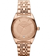 Graced with rosy warmth, this Emporio Armani watch lends an air of confidence to the wearer.
