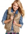 Plush is the name of the game with this faux-fur vest from Sweater Project! Style it with your bold skinny jeans for a look that's trend-hot by day or night!