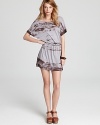 An of-the-moment tie-dye print takes this effortless Soft Joie dress from simple to standout.