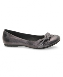 Flat-out fabulous! With its feminine bow detail, Born's Molly flats add just the right decorative element to a casual look (think slim pants or leggings). Flat-out fabulous! With its feminine bow detail, Born's Molly flats add just the right decorative element to a casual look (think slim pants or leggings).
