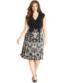 Jones New York's plus size dress features a gorgeous body-skimming fit and a decadent print from hip to hem.
