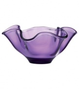 Fresh and elegant, this Lenox Organics bowl is crafted of heavy crystal with a playful ruffled edge. A bold purple hue adds to its allure, making a stylish impact on any space.