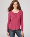 Weekend style just got cooler with this DKNY Jeans scoopneck henley tee. Super-soft burnout cotton and velour piping add a luxurious look to this day-off essential. (Clearance)