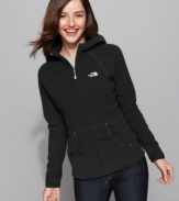 The North Face offers high-performance technology with the Masonic hoodie! The lightweight, breathable polyester fleece has UV protection to keep harmful rays at bay while keeping you warm