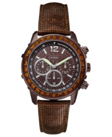 Sporty yet elegant, this chronograph watch from GUESS dazzles with stylish accents. Sporty yet elegant, this chronograph watch from GUESS dazzles with stylish accents.