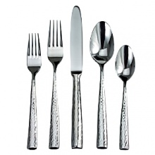 Magnificent craftsmanship forges a shimmery, tactile surface surprisingly refined and versatile, in a perfect interplay of weight, balance, and detail. Meticulously designed and crafted by Ricci Silversmiths of the highest quality 18/10 stainless steel. Magnificent craftsmanship forges a shimmery, tactile surface surprisingly refined and versatile, in a perfect interplay of weight, balance, and detail. Meticulously designed and crafted by Ricci Silversmiths of the highest quality 18/10 stainless steel.