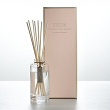 This indulgent Illume oil diffuser set offers 10 splendid scents from around the world to fill your home with rich, evocative aroma. This indulgent Illume oil diffuser set offers 10 splendid scents from around the world to fill your home with rich, evocative aroma.