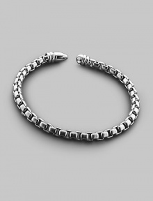 Large box chain bracelet in sterling silver with signature DY lobster claw clasp.8¾ long Large box chain bracelet in sterling silver with signature DY lobster claw clasp.8¾ long