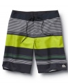 In an iconic trio of hues, these Quiksilver board shorts are an all-American classic with a cool twist.