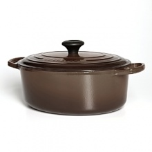 For nearly a century, Le Creuset has handcrafted enameled cast iron cookware of superlative quality, durability and versatility. A cooking staple, this oval oven offers exceptional heat distribution and retention for unsurpassed broiling, braising, slow cooking and sautéing and its size easily accommodates longer cuts of meat. For nearly a century, Le Creuset has handcrafted enameled cast iron cookware of superlative quality, durability and versatility. A cooking staple, this oval oven offers exceptional heat distribution and retention for unsurpassed broiling, braising, slow cooking and sautéing and its size easily accommodates longer cuts of meat.