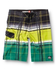 Cool color blocking and stripes gives these Quiksilver board shorts instant presence on the beach or boardwalk. Cool color blocking and stripes gives these Quiksilver board shorts instant presence on the beach or boardwalk.