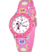 Pretty polka dots and bows! Help your kids stay on time with this fun Time Teacher watch from Disney. Featuring iconic character Minnie Mouse, the hour and minute hands are clearly labeled for easy reading.