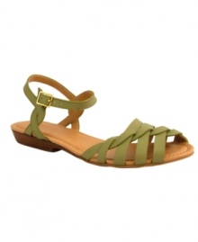 The retro Clementine sandals by GH Bass feature intricately braided straps that invoke the aura of a most fun and youthful summer. And who wouldn't love that? The retro Clementine sandals by GH Bass feature intricately braided straps that invoke the aura of a most fun and youthful summer. And who wouldn't love that?