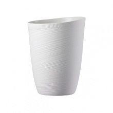 Designed by Vittorio Passaro, Rosenthal's Papyrus collection features unexpected lines that combine to captivating effect. Eye-catching yet subtle it is equally suited to every day use or fine dining occasions. Designed by Vittorio Passaro, Rosenthal's Papyrus collection features unexpected lines that combine to captivating effect. Eye-catching yet subtle it is equally suited to every day use or fine dining occasions.