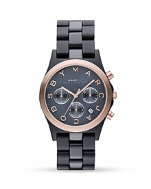 Sophisticated and shining, this MARC BY MARC JACOBS watch lends a timely air of luxe to your look.