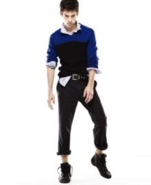Ultra-sleek, these Kenneth Cole Reaction pants are the perfect complement to your 9-to-5 look. Ultra-sleek, these Kenneth Cole Reaction pants are the perfect complement to your 9-to-5 look.