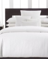 Clean and simple. Crafted of ultra-soft 300-thread count combed cotton percale, this flat sheet from Calvin Klein is the perfect complement to the Mykonos bedding collection.