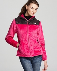 In silken fleece, The North Face®'s Oso hoodie is extra soft to the touch--slip this on for a cozy trip into the outdoors. In silken fleece, The North Face®'s Oso hoodie is extra soft to the touch--slip this on for a cozy trip into the outdoors.