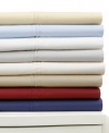 Dream in luxury. The Huntley fitted sheet from Lauren by Ralph Lauren boasts soft 400-thread count cotton for a look and feel that will keep you cozy night after night. Comes in an array of hues that range from bold to muted.