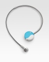 The ultimate fashion accessory for on-the-go girls: a Bluetooth device with a decidedly fashion-conscious edge. A beautiful choker hides an earbud. Simply disengage the earpiece from the necklace, place it in your ear and speak as you would with any standard hands-free device.