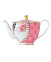 Your table, in bloom. This Butterfly Bloom Teapot from Wedgewood offers a look of vintage-inspired beauty, featuring fanciful florals, graceful butterflies and lustrous golden accents for a splendid presentation.