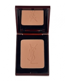 This bronzing powder provides an instant healthy glow thanks to the incorporation of the new Sun Radiance pigments. These special effect pigments capture the light and diffuse a golden reflection in all directions. The complexion is smooth, leaving skin looking refreshed and rested. This bronzing powder provides an instant healthy glow thanks to the incorporation of the new Sun Radiance pigments. These special effect pigments capture the light and diffuse a golden reflection in all directions. The complexion is smooth, leaving skin looking refreshed and rested.