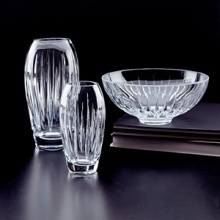 The Soho collection continues to be the pattern of choice for crystal collectors and gift-givers. The giftware in this collection features deep distinctive Soho cuts. The Soho collection continues to be the pattern of choice for crystal collectors and gift-givers. The giftware in this collection features deep distinctive Soho cuts.