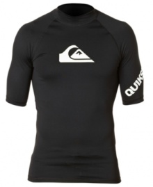 Catch the big one with all the protection you need. This rashguard from Quiksilver is the right gear for the sand and surf. Catch the big one with all the protection you need. This rashguard from Quiksilver is the right gear for the sand and surf.