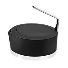 The Potter teapot has a low, modern cylindrical form with an perfectly balanced handle. To get the most from the tea's flavor it comes equipped with a specially designed tea strainer that gives the tea space to expand and give off its aroma. The Potter teapot has a low, modern cylindrical form with an perfectly balanced handle. To get the most from the tea's flavor it comes equipped with a specially designed tea strainer that gives the tea space to expand and give off its aroma.