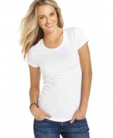 A wardrobe staple, stock up on this basic Alternative Apparel tee! A wardrobe staple, stock up on this basic Alternative Apparel tee!