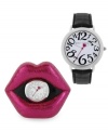 Get a good night kiss with this darling watch and clock set from Betsey Johnson. Includes a small clock with red glitter and a 26mm case.