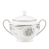 A soft floral motif exquisitely adorns Lenox's Paisley Terrace white-bodied porcelain sugar bowl. Mica accents and gleaming platinum trim complete the traditional-modern look.