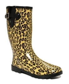 Nobody knows rain like Seattle. No matter your city, win the battle of wet feet with the fun print of these rain boots by Barefoot Tess. Adjust the strap for a customized fit that seals out moisture. Nobody knows rain like Seattle. No matter your city, win the battle of wet feet with the fun print of these rain boots by Barefoot Tess. Adjust the strap for a customized fit that seals out moisture.