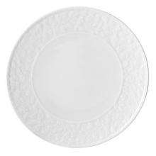 The Louvre dinnerware collection takes its design inspiration from architectural motifs that adorn the exterior of the Louvre museum. Casual or formal, this collection offers great practicality and adapts to every occasion. Oven and dishwasher safe, many of the bakeware pieces transition from oven to table. The Louvre dinnerware collection takes its design inspiration from architectural motifs that adorn the exterior of the Louvre museum. Casual or formal, this collection offers great practicality and adapts to every occasion. Oven and dishwasher safe, many of the bakeware pieces transition from oven to table.