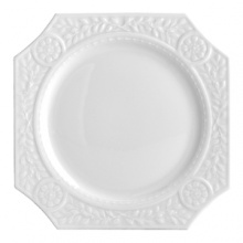 The Louvre dinnerware collection takes its design inspiration from architectural motifs that adorn the exterior of the Louvre museum. Casual or formal, this collection offers great practicality and adapts to every occasion. Oven and dishwasher safe, many of the bakeware pieces transition from oven to table. The Louvre dinnerware collection takes its design inspiration from architectural motifs that adorn the exterior of the Louvre museum. Casual or formal, this collection offers great practicality and adapts to every occasion. Oven and dishwasher safe, many of the bakeware pieces transition from oven to table.