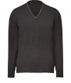 Sleek and stylish, this silk-and-wool blend pullover from Etro will elevate both work and play ensembles - V-neck with contrasting stripe, long sleeves, ribbed cuffs and hem, slim fit - Wear with jeans, chinos, or trousers