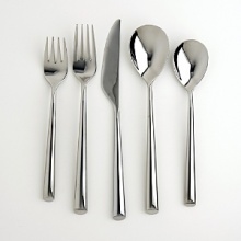 This set includes four each of: dinner fork, dinner spoon, salad fork, teaspoon and dinner knife. This set includes four each of: dinner fork, dinner spoon, salad fork, teaspoon and dinner knife.