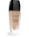 Fulfills the dream of the perfect foundation, so diffusional that it can't be felt or seen. It melts with the skin as a second imperceptible wrapping to sublimate the complexion with no artifice the most intimate lingerie dedicated to the skin. 1 oz. 