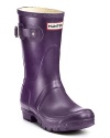 Short rubber rain boots with a legendary Hunter fit and comfort.