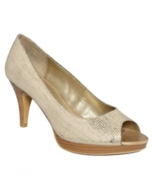 Subtle animal prints add just enough pizzazz to Bandolino's Mylah platform pumps. A day-to-night heel that's as sophisticated as it is versatile. Subtle animal prints add just enough pizzazz to Bandolino's Mylah platform pumps. A day-to-night heel that's as sophisticated as it is versatile.