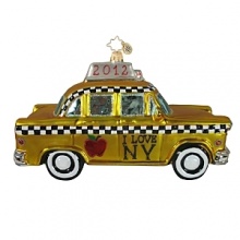 Honor the Big Apple with this intricate Christopher Radko ornament, a timeless celebration of the city that never sleeps. Honor the Big Apple with this intricate Christopher Radko ornament, a timeless celebration of the city that never sleeps.