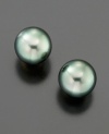 The new classic pearl studs in splendorous Tahitian cultured pearls (ranging from 9 to 10 mm) with 14K yellow gold posts. A new-and-improved update on the tradition. For pierced ears.