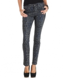 Take a walk on the wild side in these skinny jeans from DKNY Jeans, now in a bold leopard print.