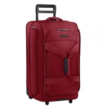Separate clothing and gear with the 2-in-1 design of Briggs & Riley rolling duffle with its dual compartment. Side panels fold down for easy storage in small spaces. Tuff-lite fabric is strong, lightweight and abrasion resistant. Outsider® handle for wrinkle-free-flat packing. Separate clothing and gear with the 2-in-1 design of Briggs & Riley rolling duffle with its dual compartment. Side panels fold down for easy storage in small spaces. Tuff-lite fabric is strong, lightweight and abrasion resistant. Outsider® handle for wrinkle-free-flat packing.