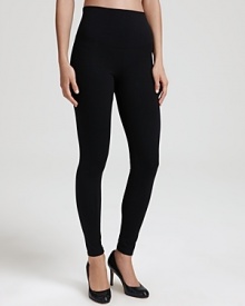 A comfortable legging that shapes, smoothes and slims tummie, hips and thighs for a sleek silhouette. A comfortable legging that shapes, smoothes and slims tummie, hips and thighs for a sleek silhouette.