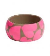 With an adorable quirky heart pattern, this eye-catching Marc by Marc Jacobs bangle will attract attention - Resin bracelet with all-over heart print - A perfect addition to a jeans-and-tee ensemble or a casual cocktail look